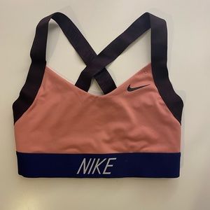 Nike cross back sports bra
